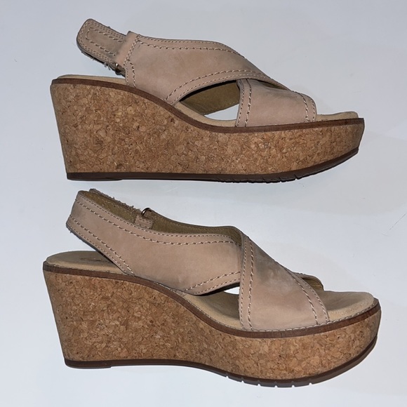 Clarks Artisan Aisley Tulip Wedge Sandals - Picture 3 of 9